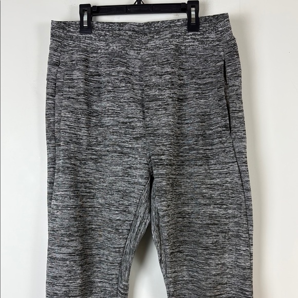 Frank & Oak Gray Men's Knit Joggers with Tapered Leg Heathered Grey Size Large - Picture 2 of 9